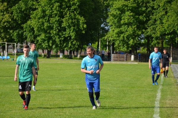До скольки лет можно профессионально играть в футбол? Вы удивитесь До скольки лет можно профессионально играть в футбол? Вы удивитесь