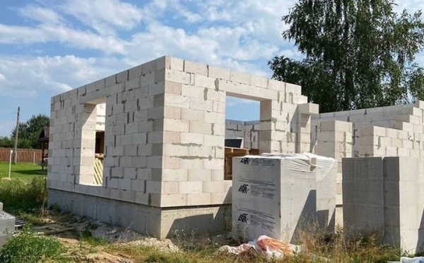 Цены немного качнулись. За сколько сейчас можно купить газосиликатные блоки Цены немного качнулись. За сколько сейчас можно купить газосиликатные блоки