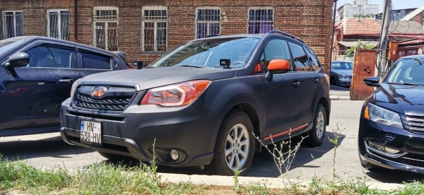 «Вдоль дороги — венки и памятники». Белорус в одиночку отправился в горы Грузии, где даже страховка не действует