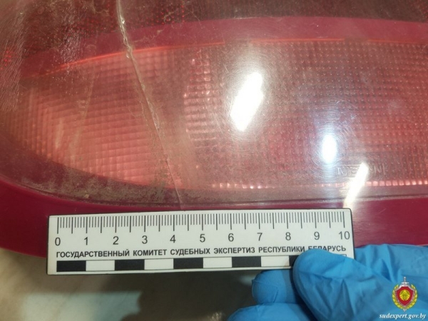 Парень заказал в интернете фонарь и вот что получил. Продавец уверял, что все разбилось во время пересылки