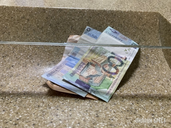 Банки Беларуси вводят огромные комиссии по валютным счетам – как и зачем