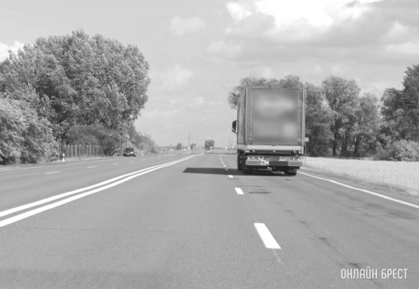 В Германии нашли три краденых полуприцепа и спящего белоруса В Германии нашли три краденых полуприцепа и спящего белоруса