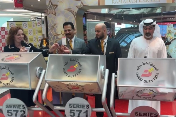 Белорус выиграл BMW в лотерее в аэропорту Дубая